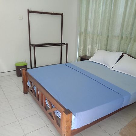Kingdom Gate Hotel Katugastota ภายนอก รูปภาพ