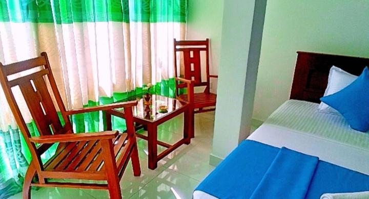 Kingdom Gate Hotel Katugastota ภายนอก รูปภาพ