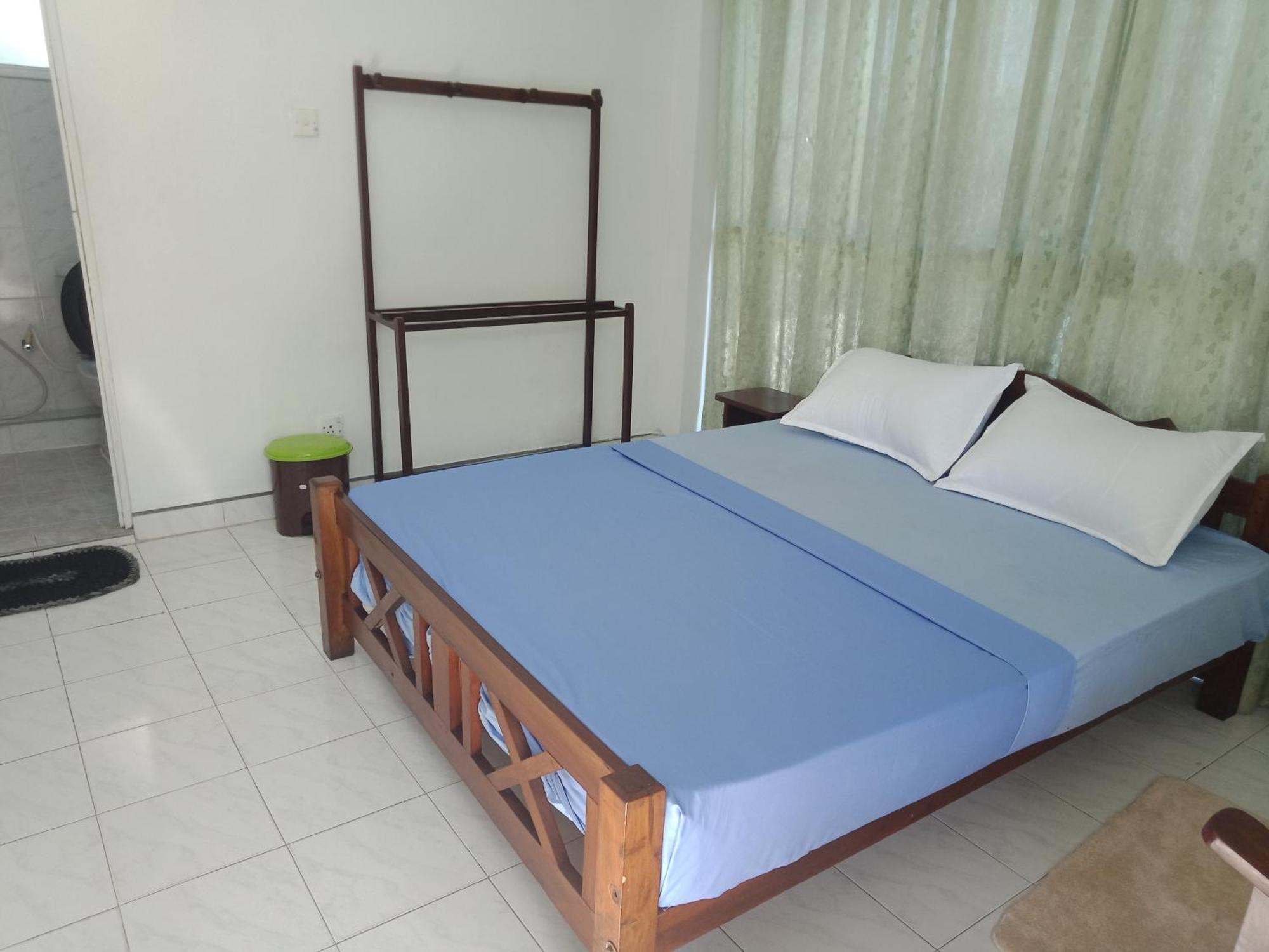Kingdom Gate Hotel Katugastota ภายนอก รูปภาพ
